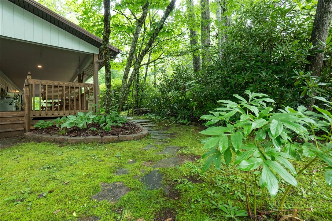 Image number 22 for the current listing