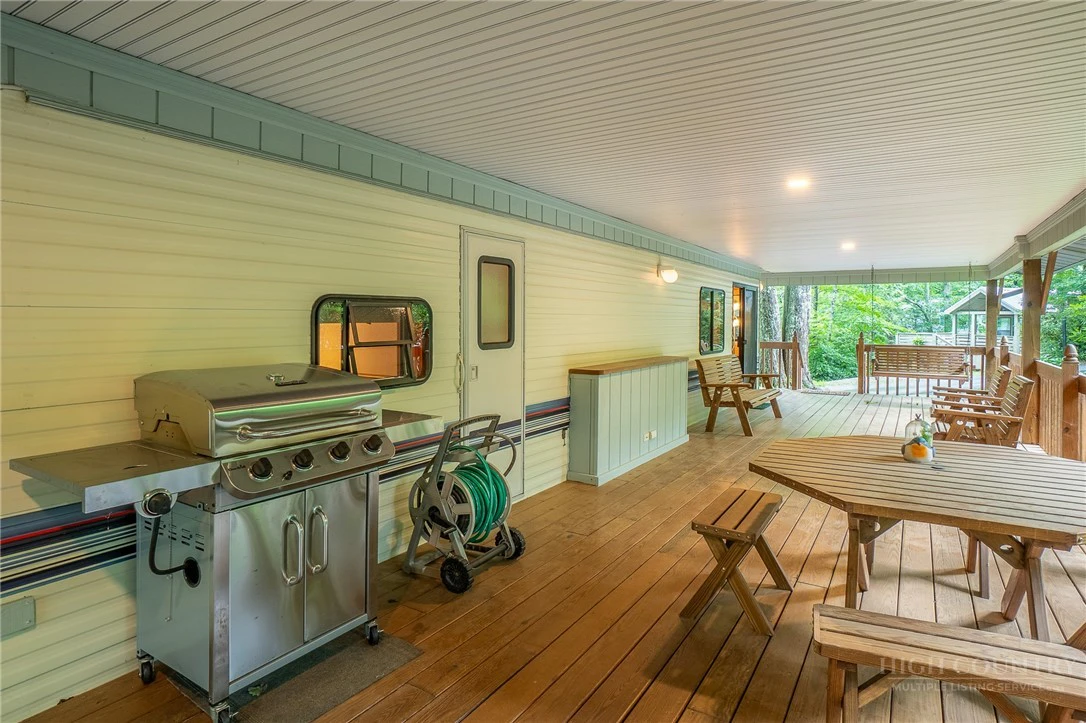 Image number 1 for the current listing