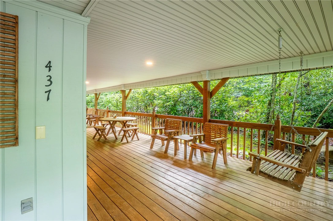 Image number 19 for the current listing