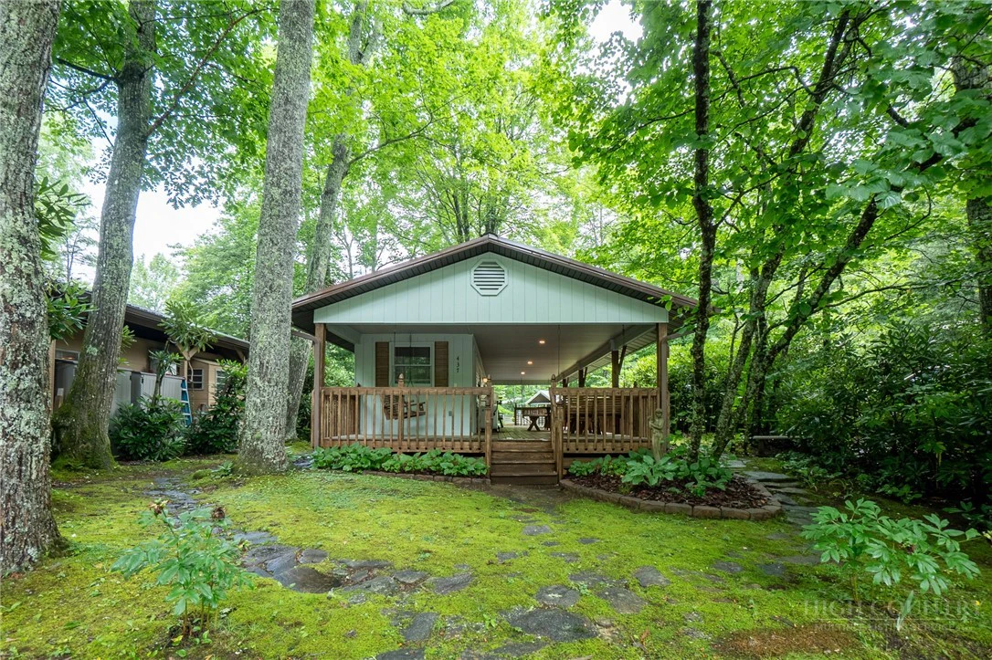Image number 21 for the current listing
