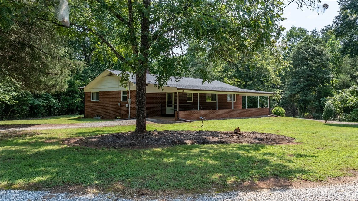 Image number 1 for the current listing