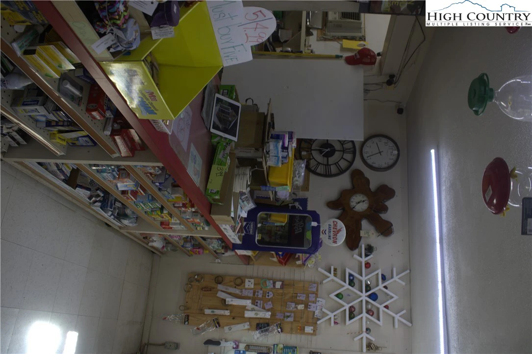 Image number 7 for the current listing