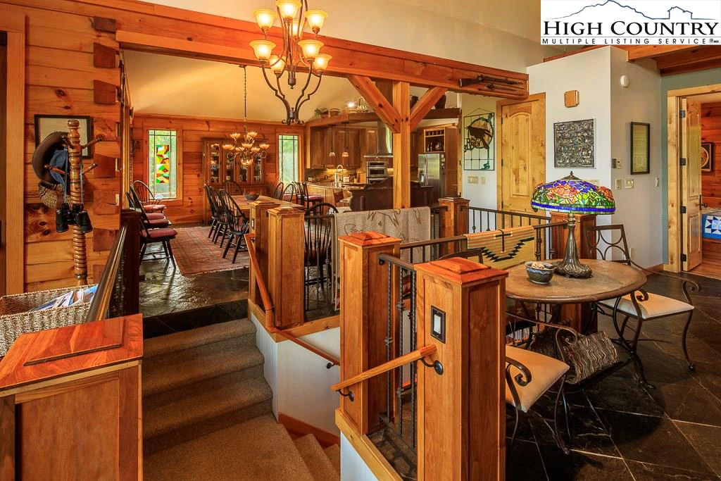 Image number 5 for the current listing