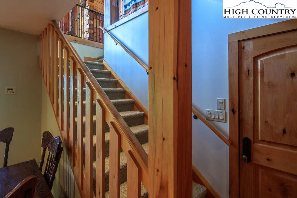 Image number 6 for the current listing