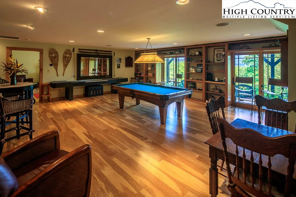Image number 7 for the current listing