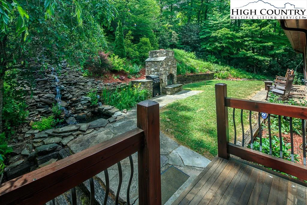 Image number 16 for the current listing