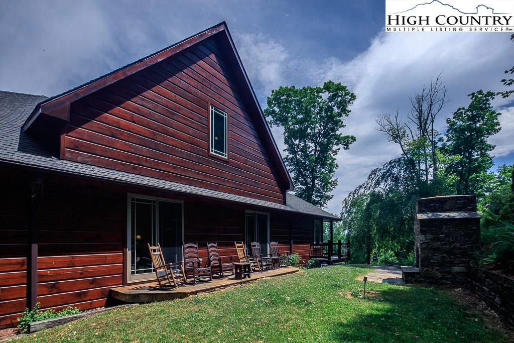 Image number 18 for the current listing