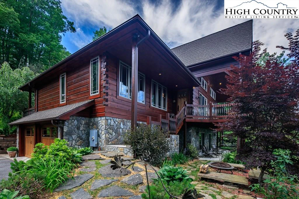 Image number 19 for the current listing