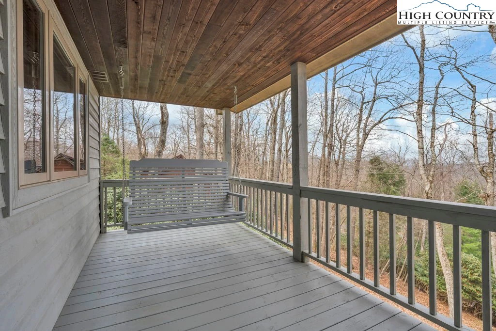 Image number 14 for the current listing