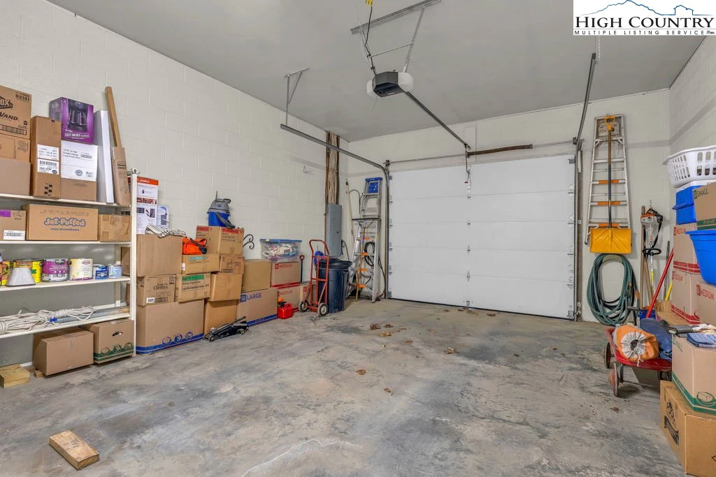 Image number 12 for the current listing