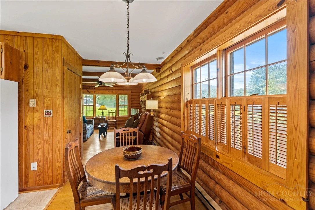Image number 12 for the current listing