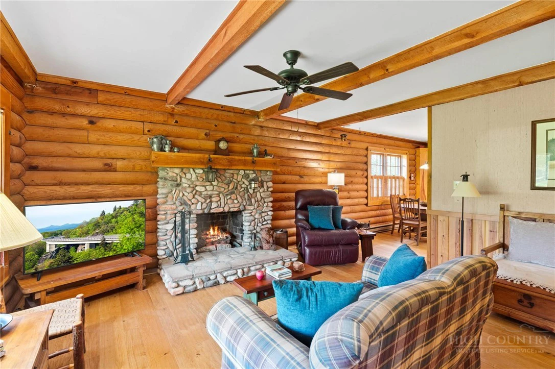 Image number 6 for the current listing