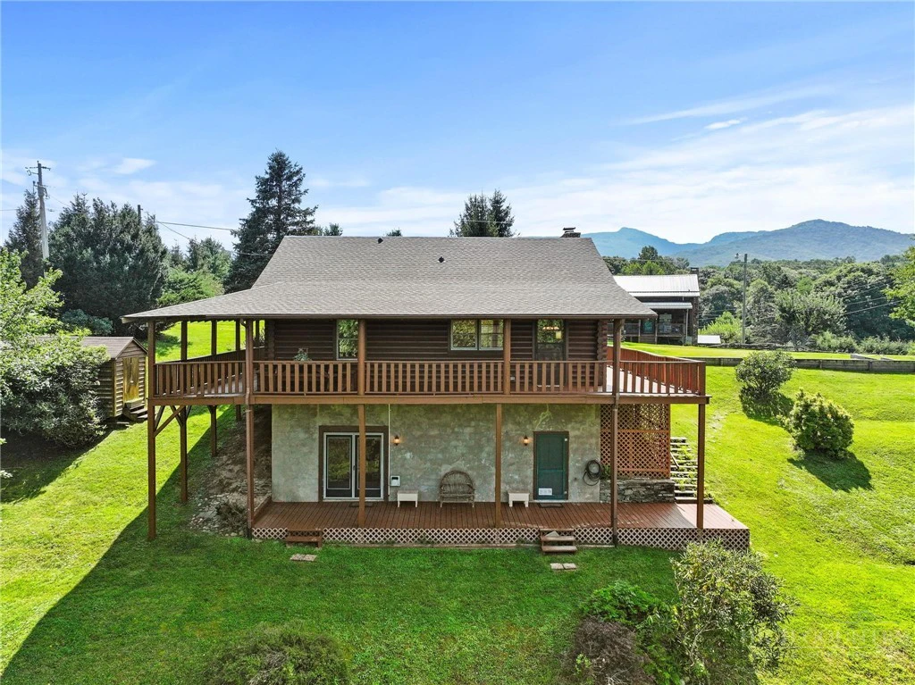 Image number 3 for the current listing