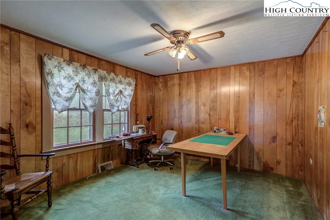 Image number 12 for the current listing