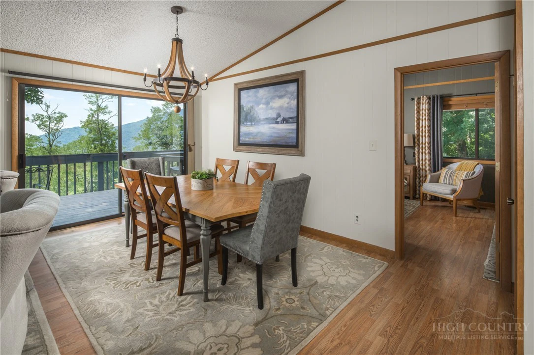 Image number 6 for the current listing
