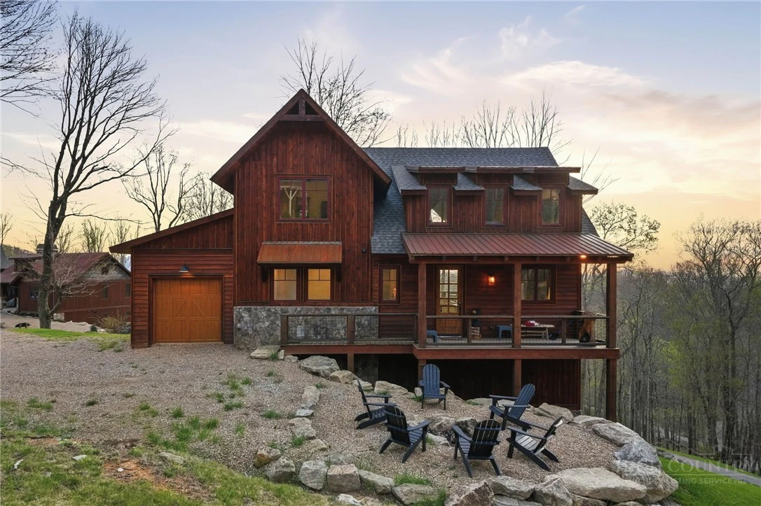 Image number 13 for the current listing