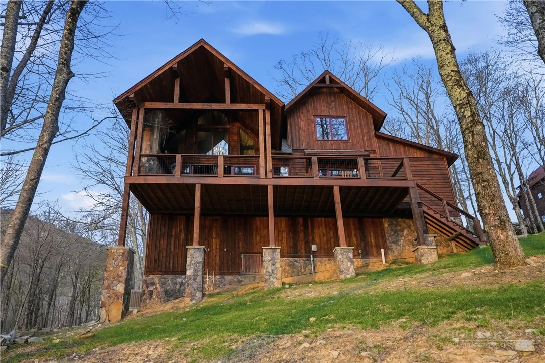 Image number 18 for the current listing