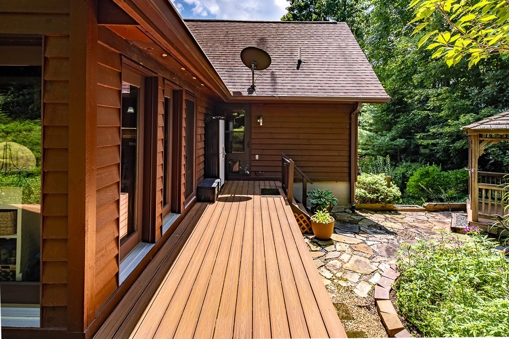 Image number 5 for the current listing