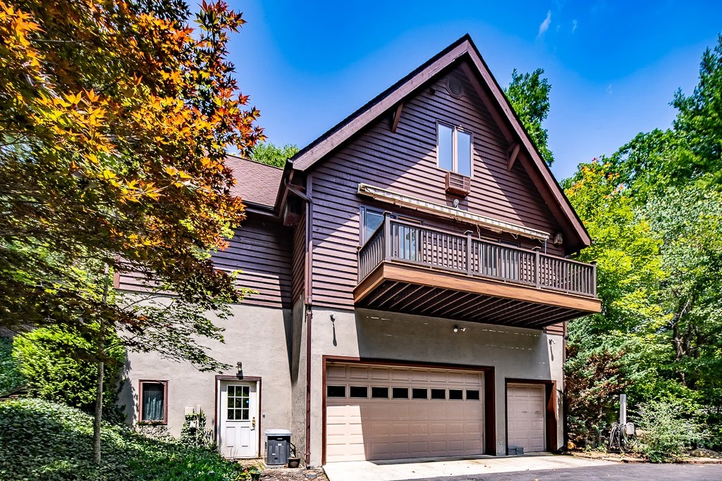 Image number 2 for the current listing