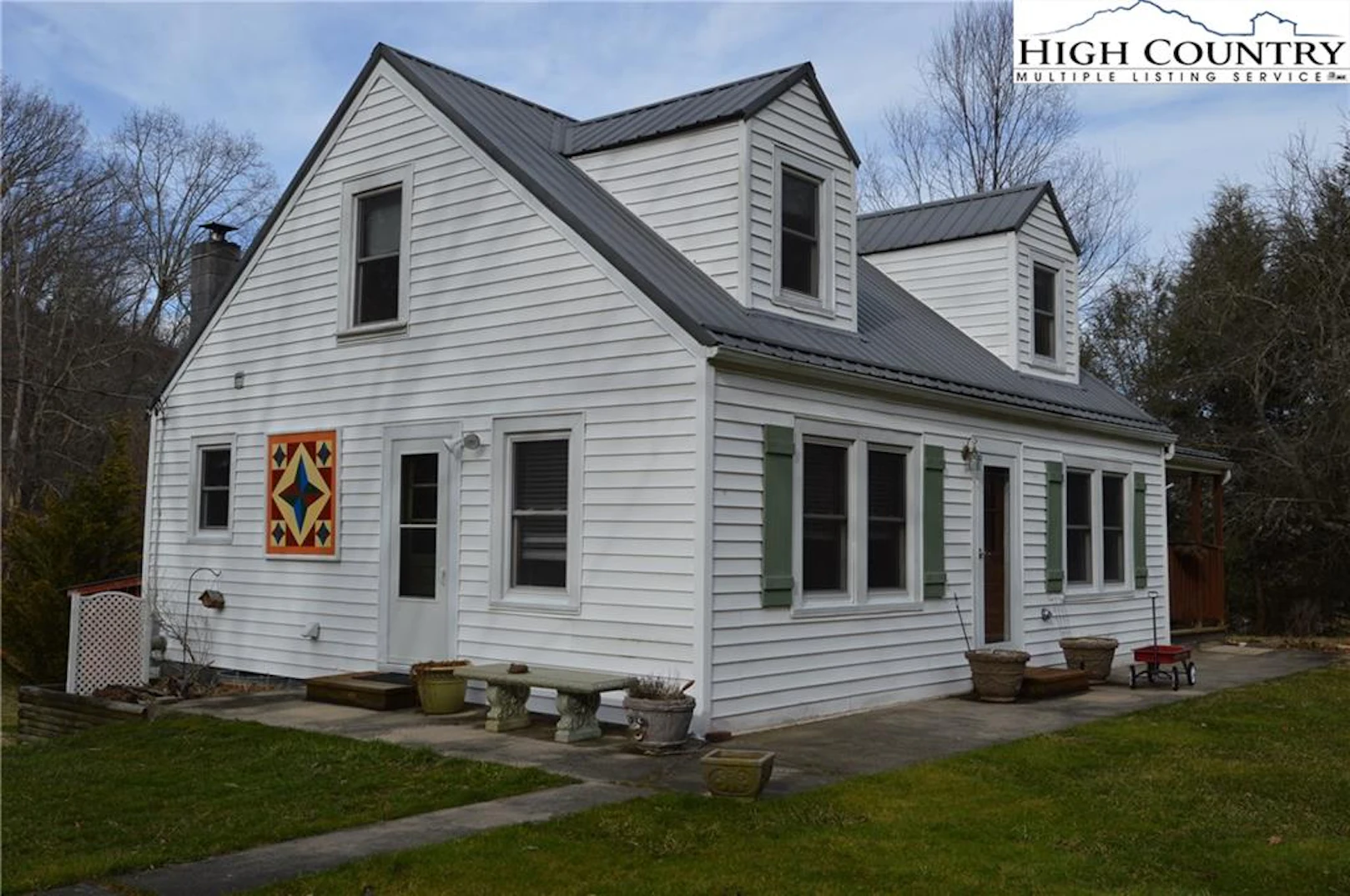 Image number 1 for the current listing