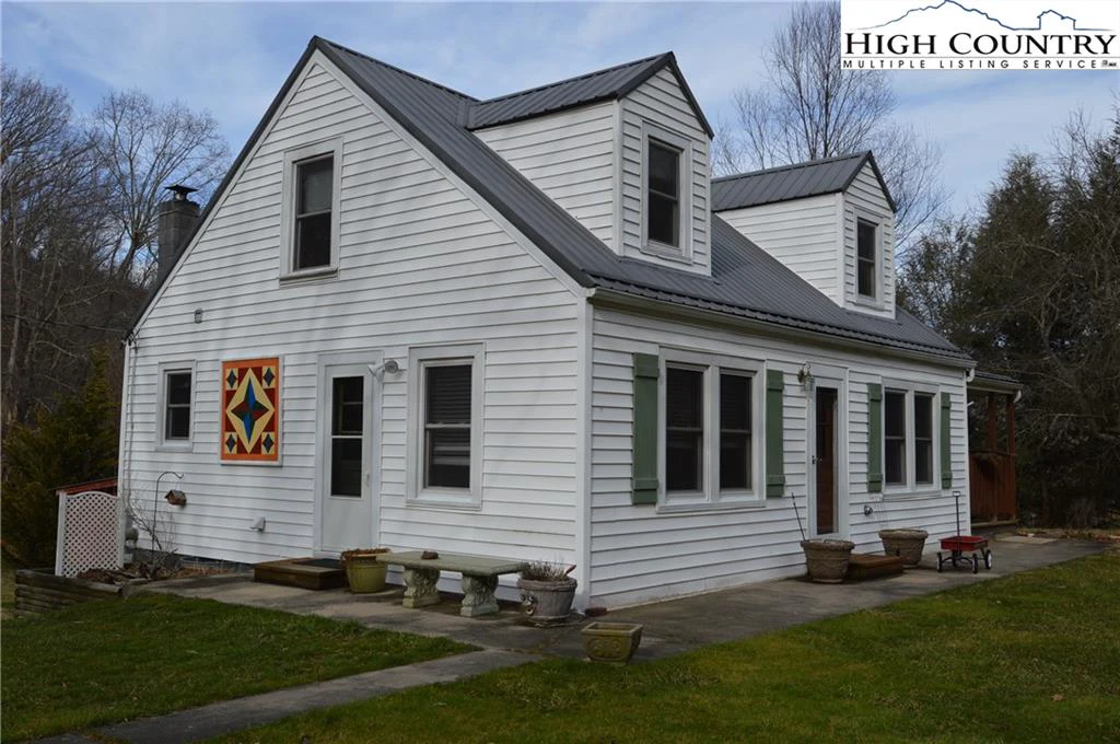 Image number 1 for the current listing
