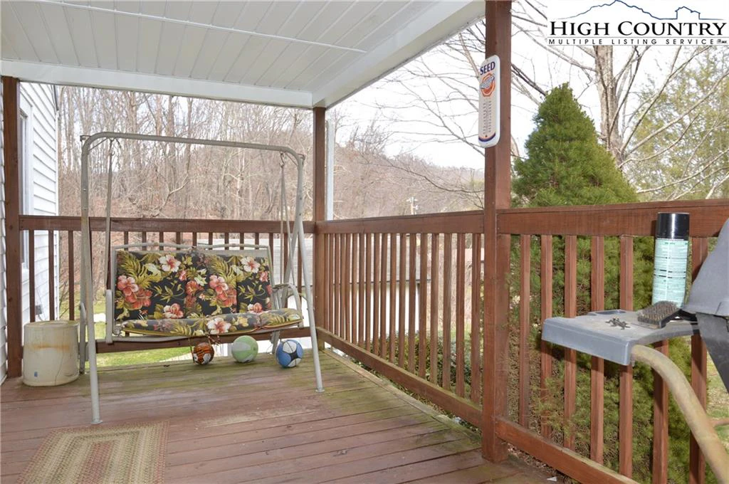 Image number 6 for the current listing