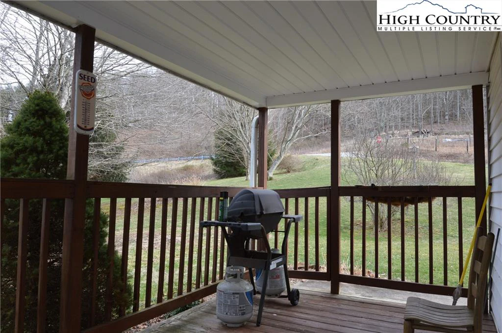 Image number 7 for the current listing