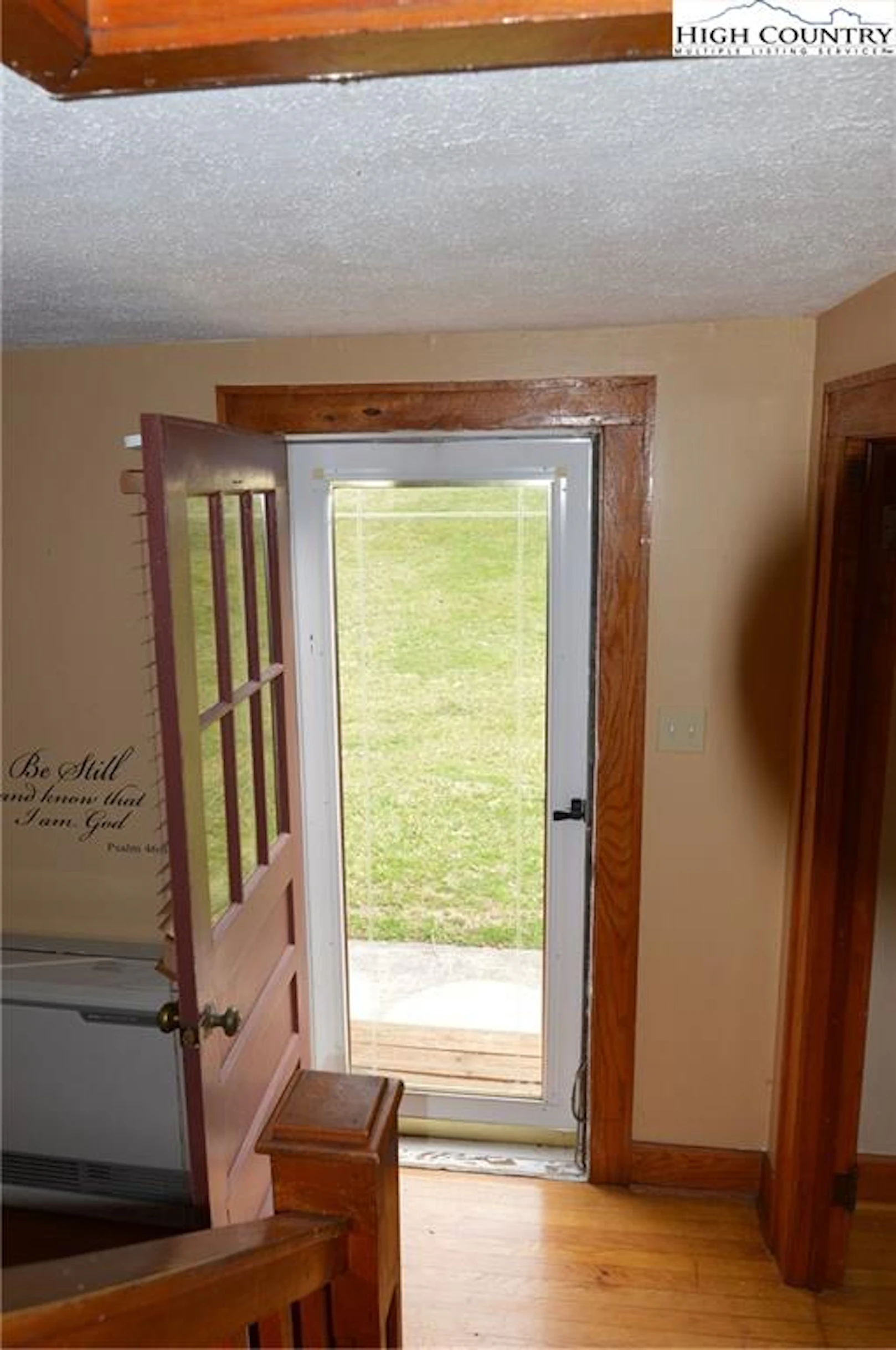 Image number 13 for the current listing