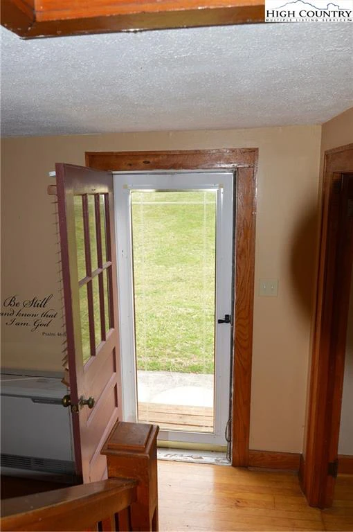 Image number 13 for the current listing