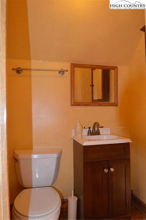 Image number 18 for the current listing