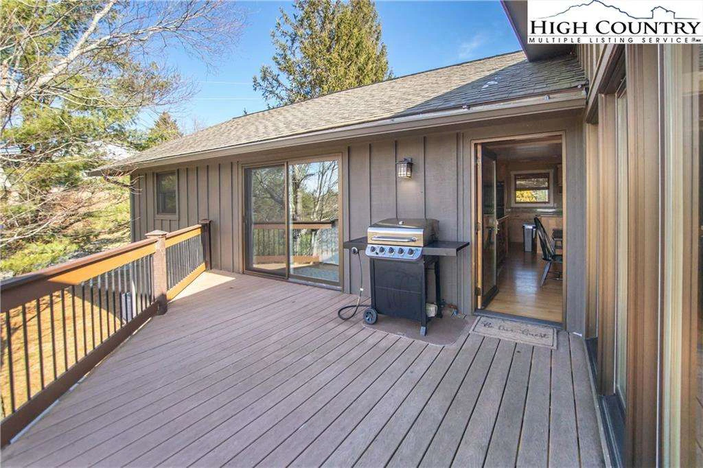 Image number 5 for the current listing