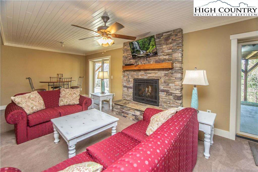Image number 10 for the current listing