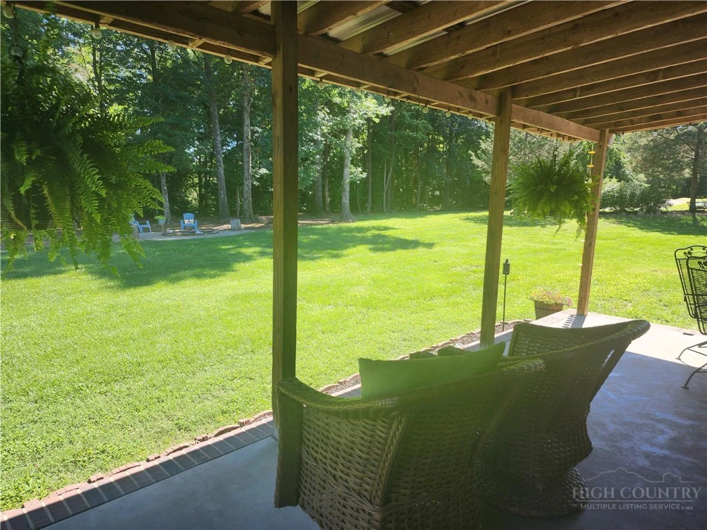 Image number 8 for the current listing