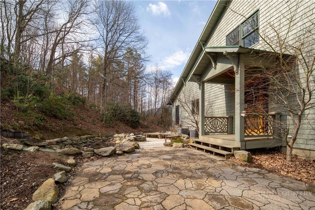 Image number 5 for the current listing