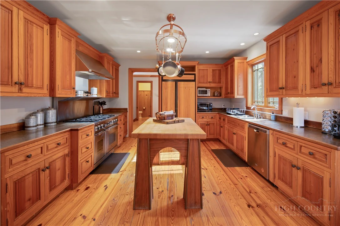 Image number 7 for the current listing