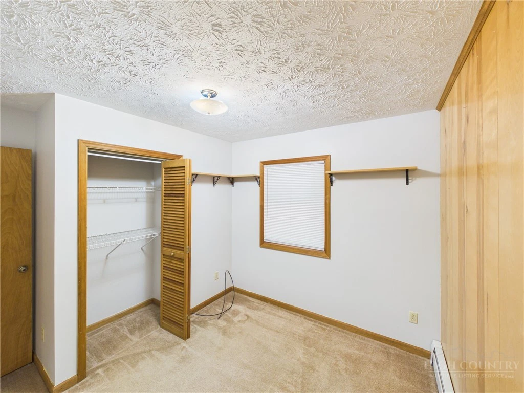 Image number 11 for the current listing