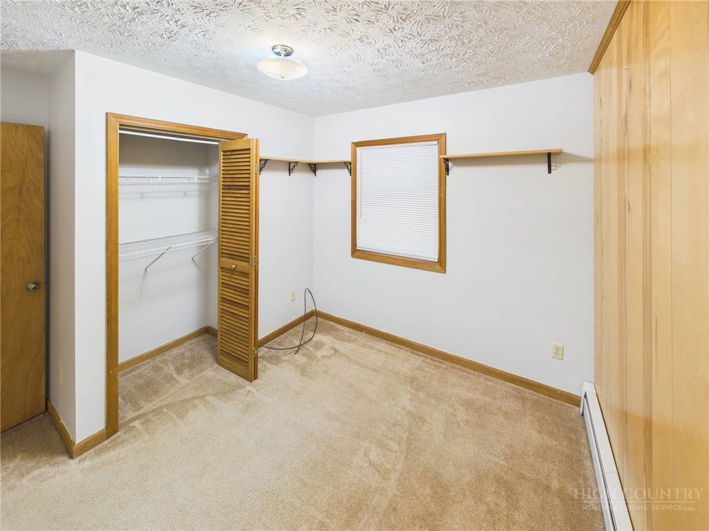 Image number 12 for the current listing