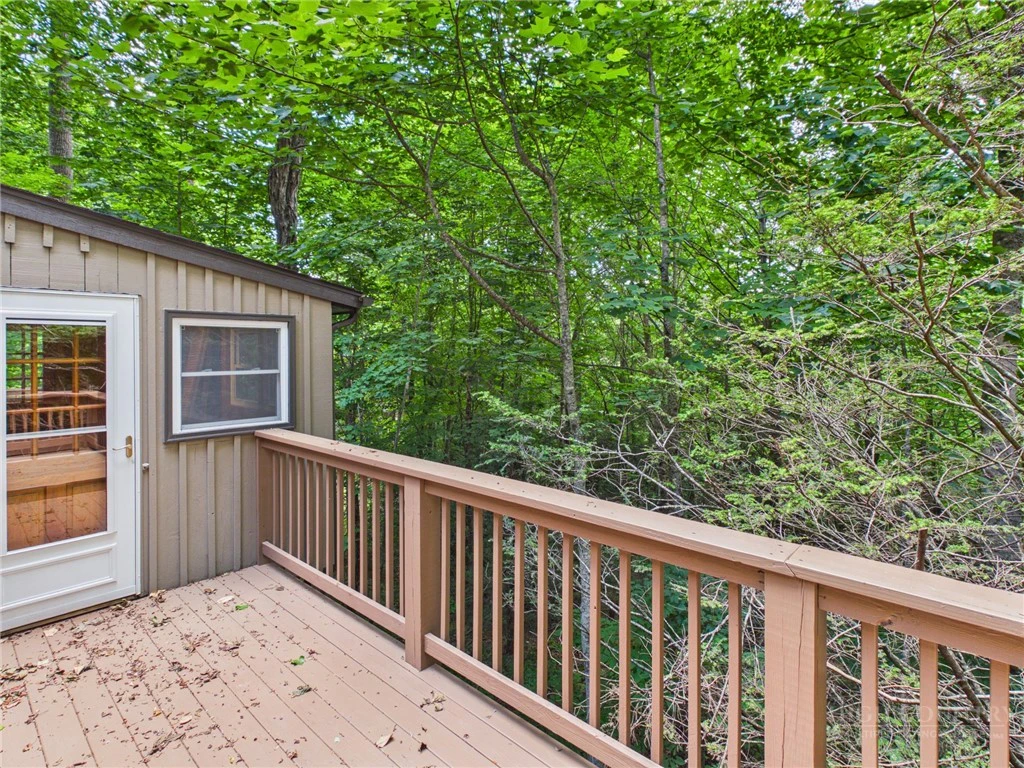 Image number 3 for the current listing