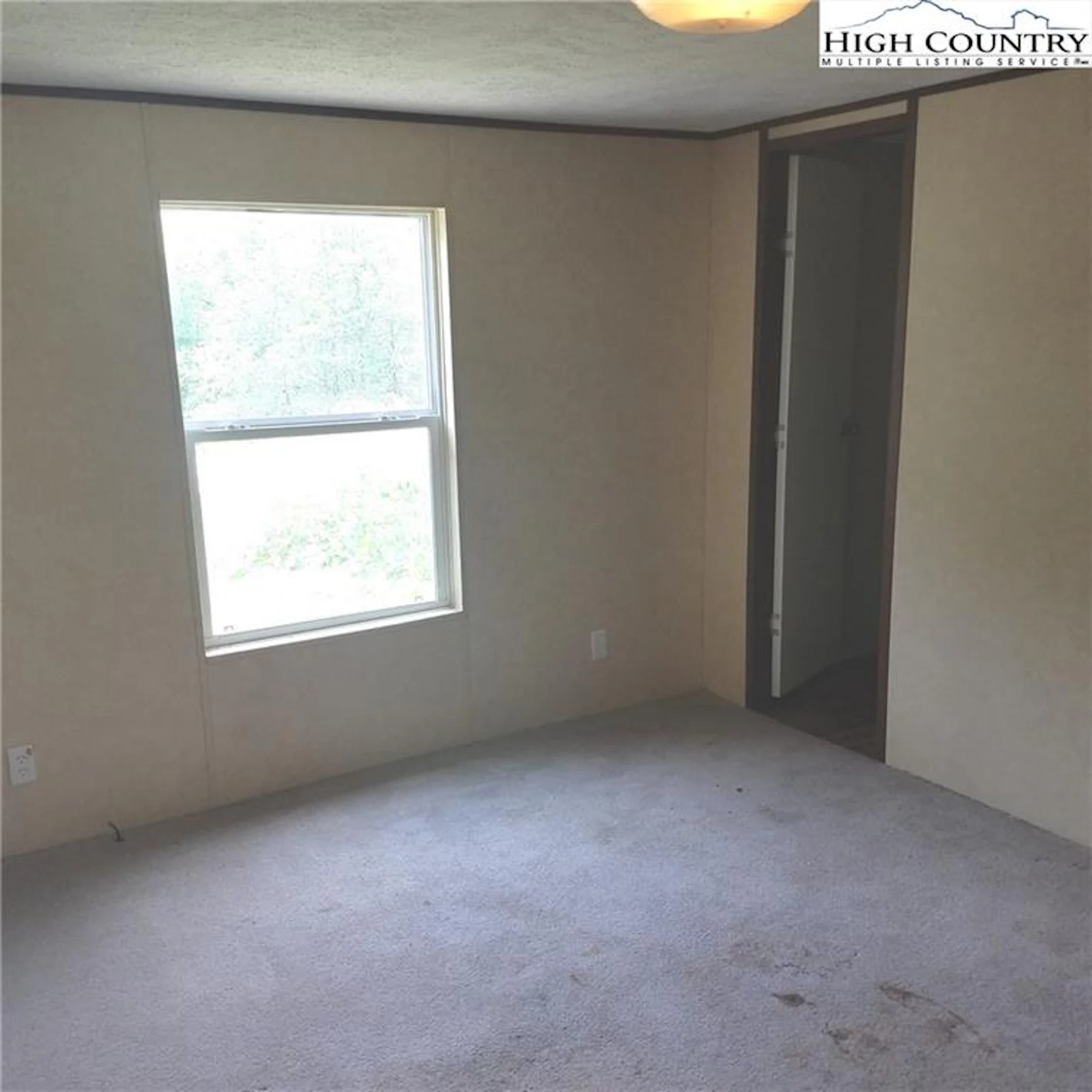 Image number 8 for the current listing