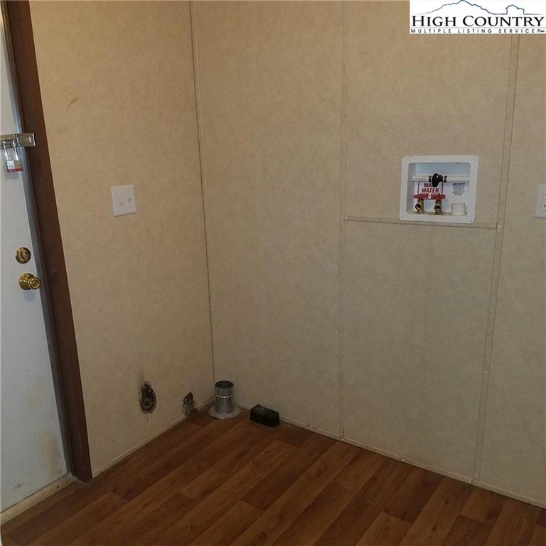 Image number 6 for the current listing