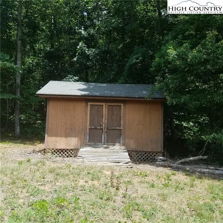Image number 5 for the current listing