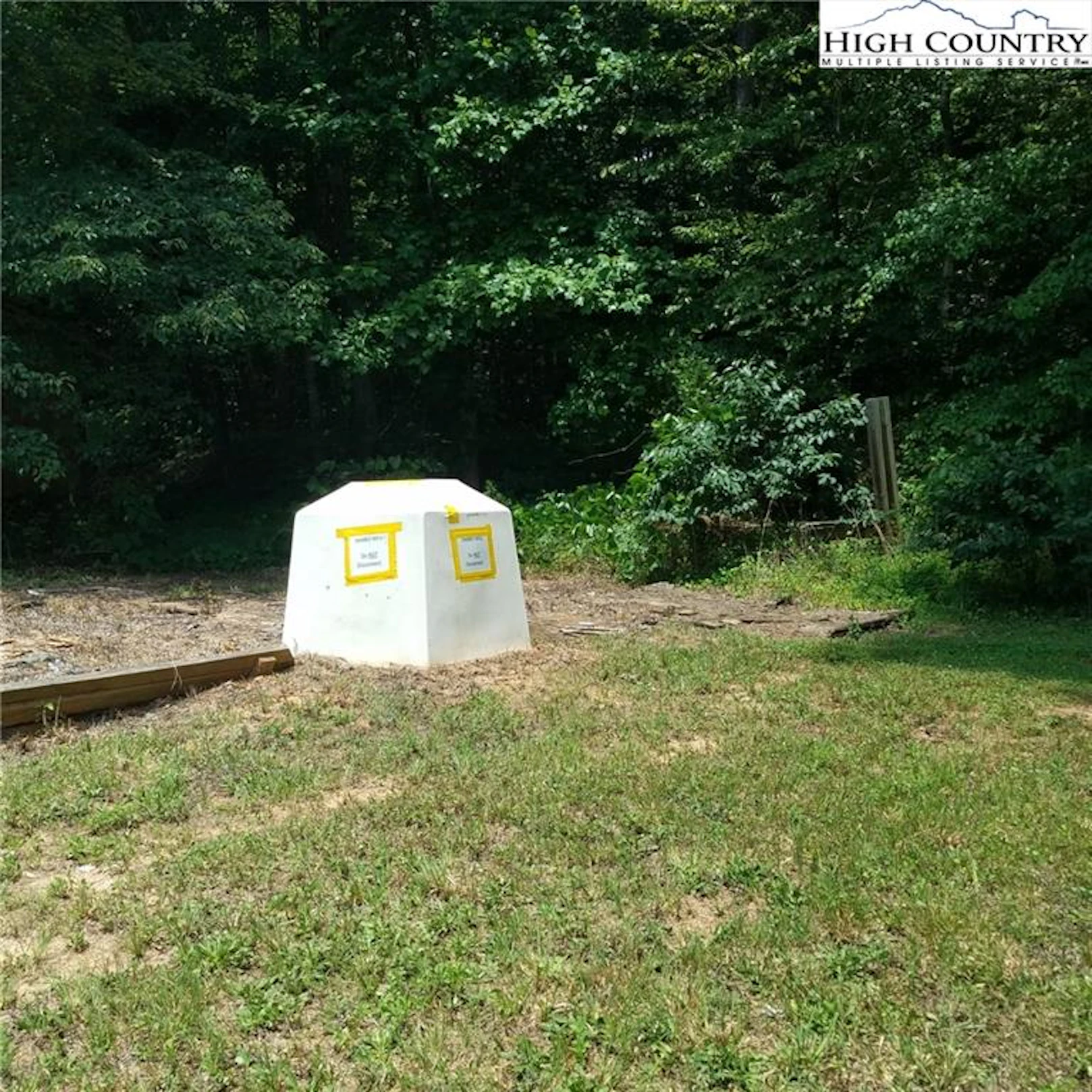 Image number 3 for the current listing
