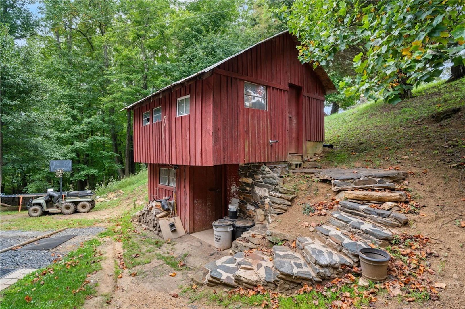Image number 4 for the current listing