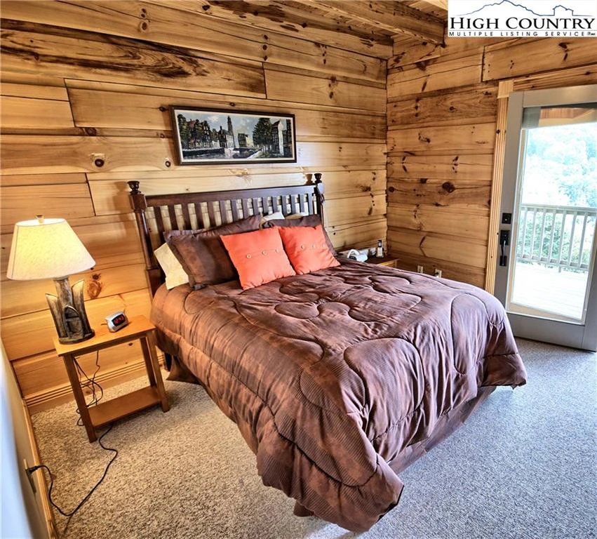 Image number 2 for the current listing