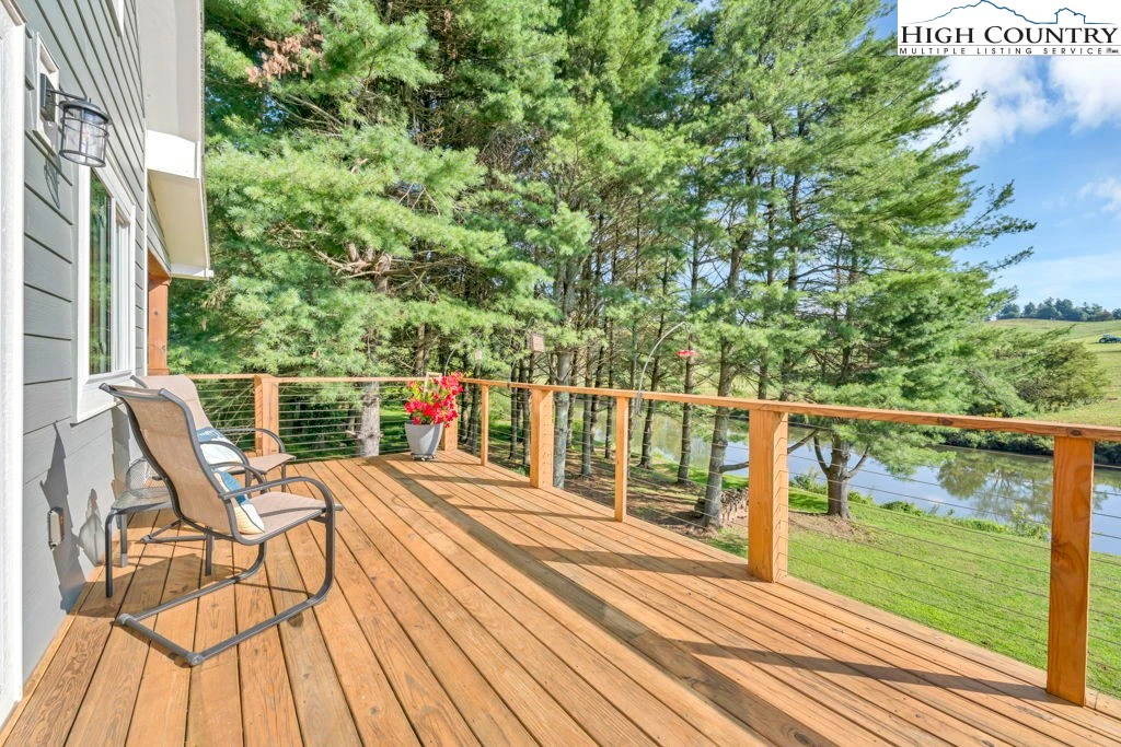 Image number 8 for the current listing
