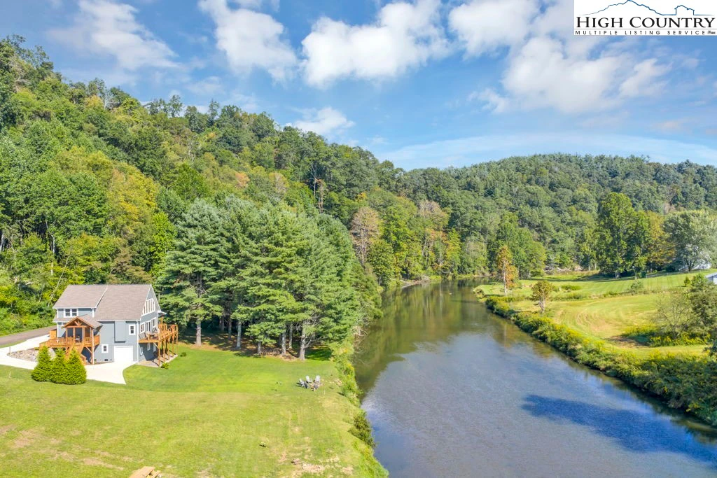Image number 17 for the current listing
