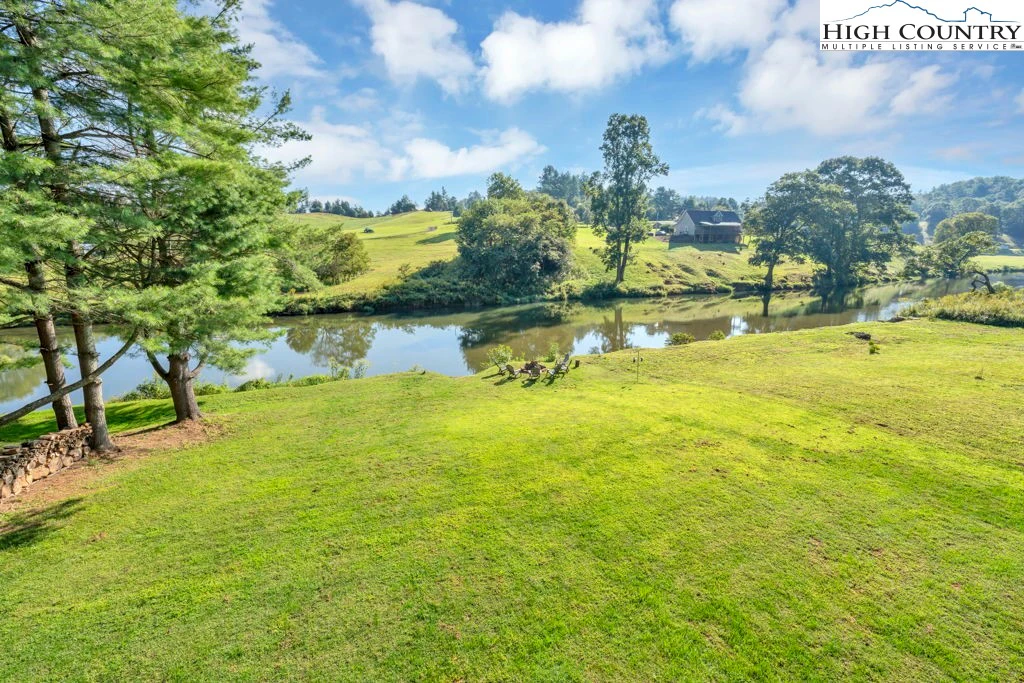 Image number 18 for the current listing