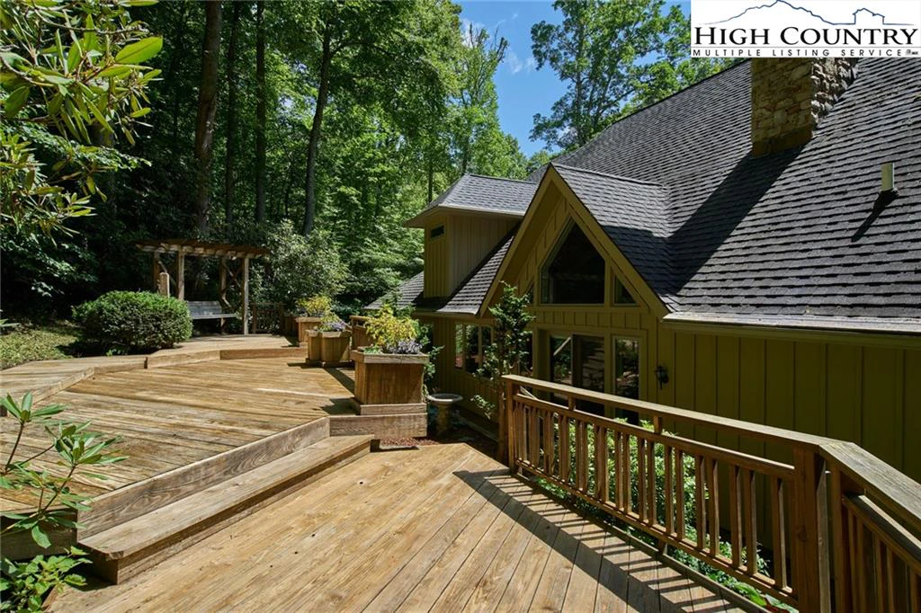 Image number 2 for the current listing
