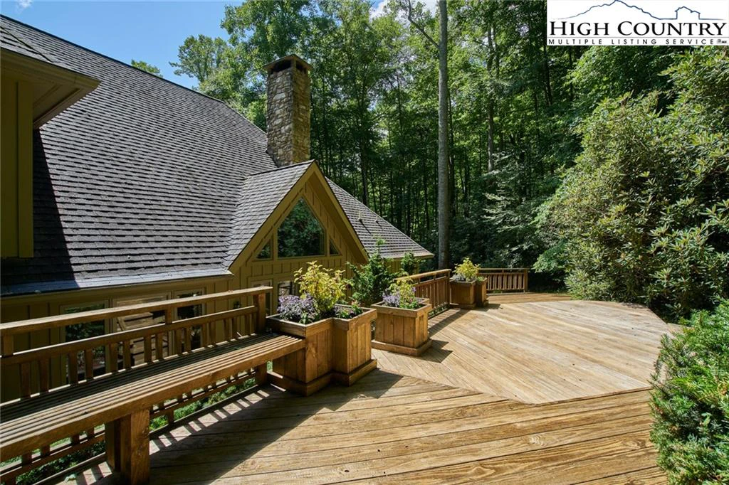 Image number 12 for the current listing