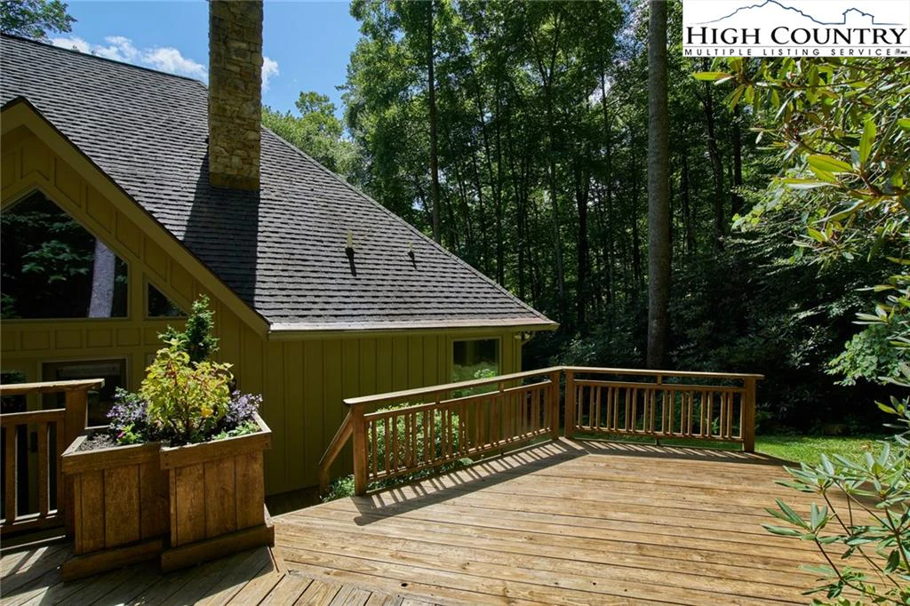 Image number 15 for the current listing